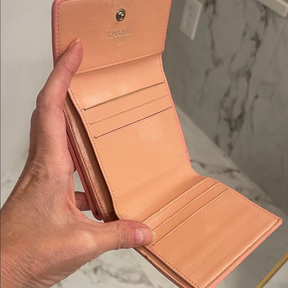 CHANEL Coral Floral Embossed Wallet - Picture 5 of 10